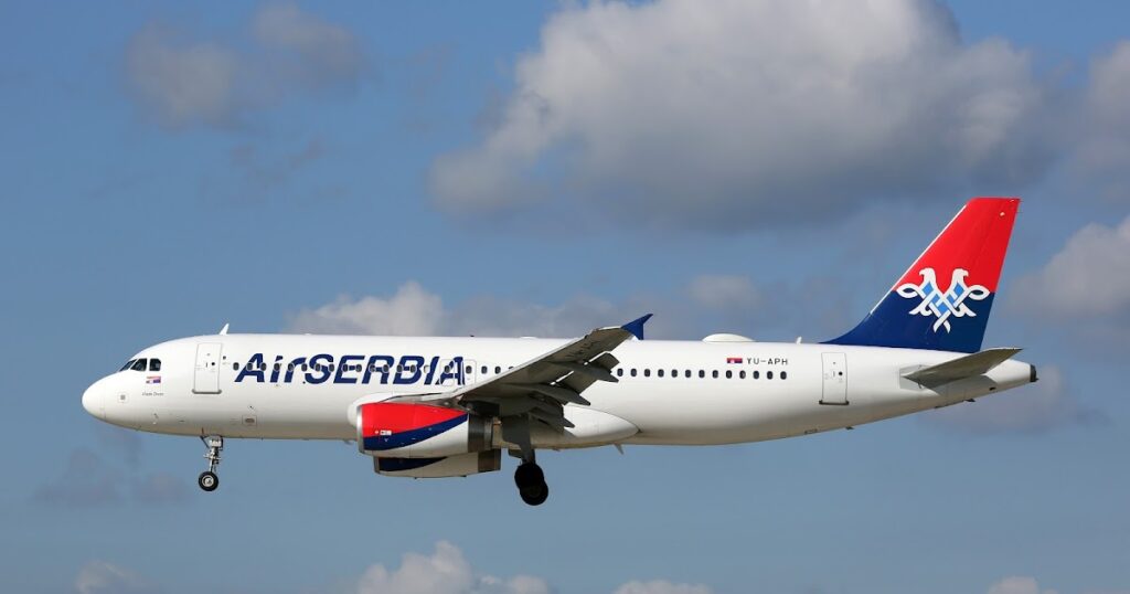 Avion Er Srbije na relaciji Sankt Peterburg - Beograd ponovo pratili borbeni avioni