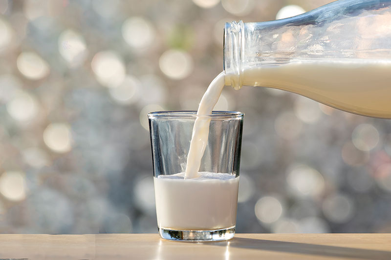  Posle ulja i energenata u Austriji skače cena mleka i mlečnih prerađevina. Mlekare u toj zemlji najavljuju obustavu isporuke