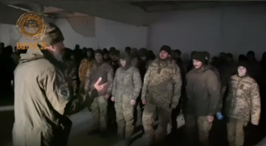  Kadirov objavio snimak predaje 267 ukrajinskih marinaca! Pozvao i druge da polože oružje (VIDEO)