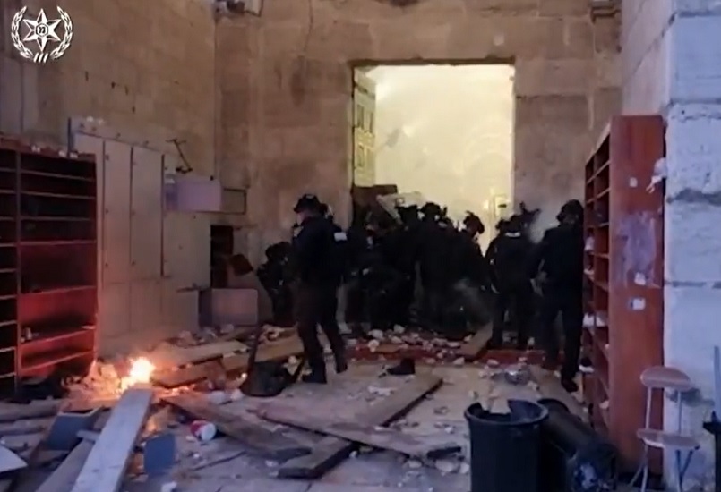 Haos u Jerusalimu: Preko 155 povređenih u sukobima kod džamije Al-Aksa