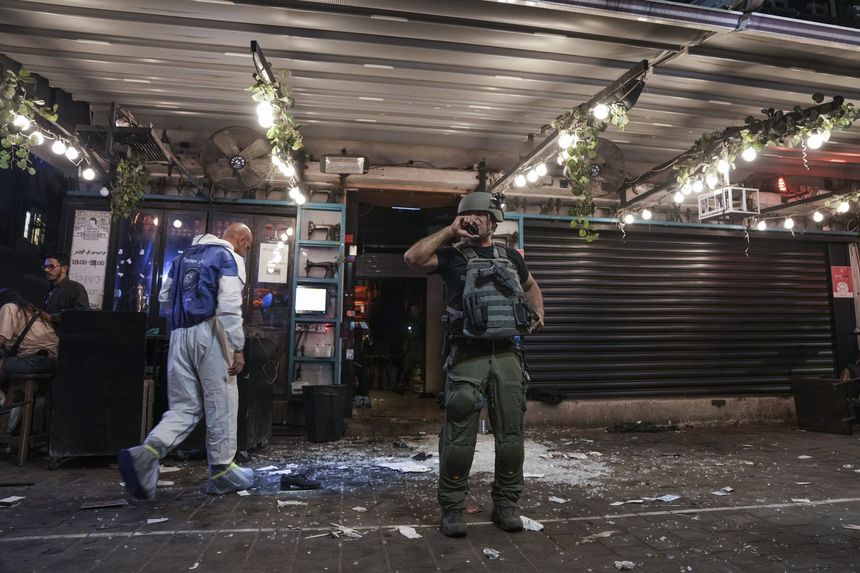  Dve osobe su ubijene, osam ranjeno u večerašnjem terorističkom napadu u centru Tel Aviva