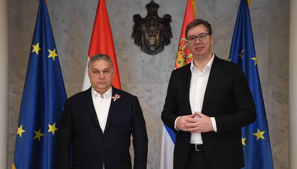  Vučić proglasio pobedu, Orban slavi i poručuje: Naša pobeda sa vidi sa meseca ali i iz Brisela