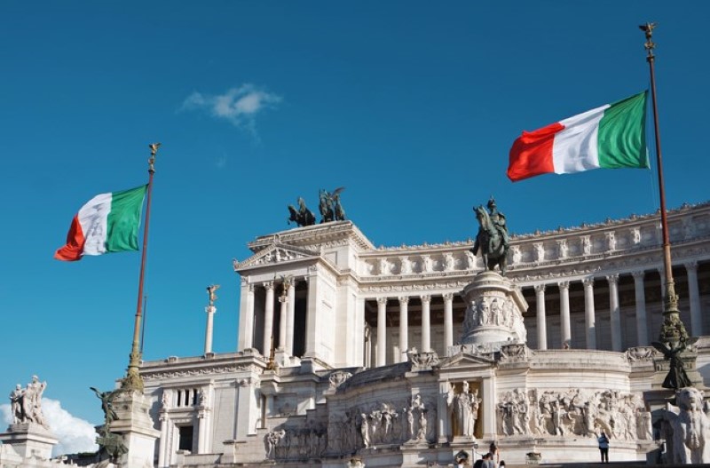  Italija konačno posle dve godine ukinula vanredno stanje zbog kovida i većinu mera