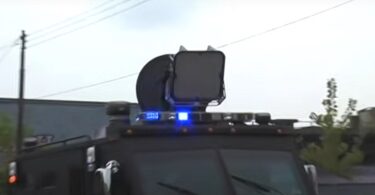 Pokušali da sakriju?! Policija kupila nehumano oružje za rasturanje protesta poznato kao ZVUČNI TOP