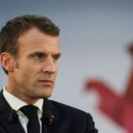 Makrona gađali paradajzom(VIDEO)