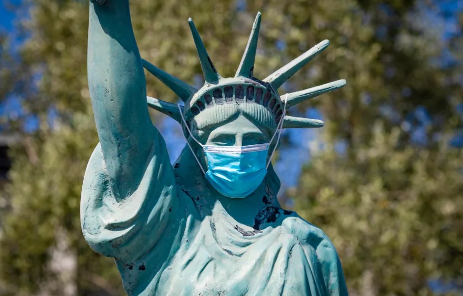  AMERIČKI FEDERALNI SUDIJA proglasio CDC-jevu naredbu o obaveznom nošenju maski NEZAKONITOM!