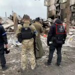 Kamera uhvatila! Pripadnici Službe Bezbednosti Ukrajine na leđima nose NACISTIČKE simbole (VIDEO)