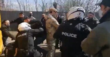 SUKOB POLICIJE I DEMONSTRANATA u Grčkoj za vreme ANTI NATO protesta! (VIDEO)