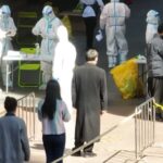 Šangaj: Kineske vlasti koriste hvataljke za ljude, oduzimaju decu od porodica, ubijaju kućne ljubimce radi suzbijanja epidemije