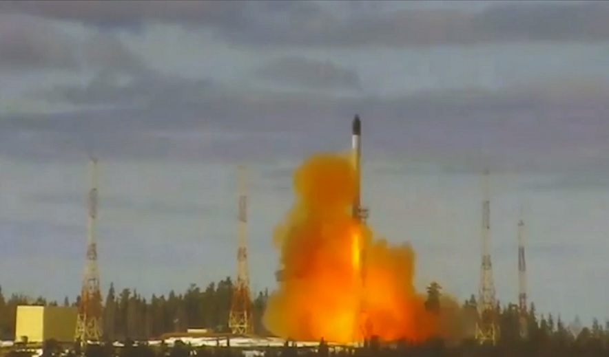  Sa kosmodroma Pleseck uspešno je lansirana interkontinentalna balistička raketa SARMAT(VIDEO)