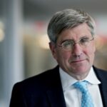 Bivši Trampov savetnik: Vlada je van kontrole i dug je van kontrole, SAD idu u propast, nije nam Putin kriv