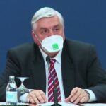 Tiodorović ne odustaje od korona teatra: dolazak naših ljudi iz inostranstva nosi rizik!
