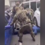 Novi snimci pokazuju nivoe brutalnosti ukrajinske vojske! Tuku civile i ismevaju ih što uriniraju od straha (VIDEO)