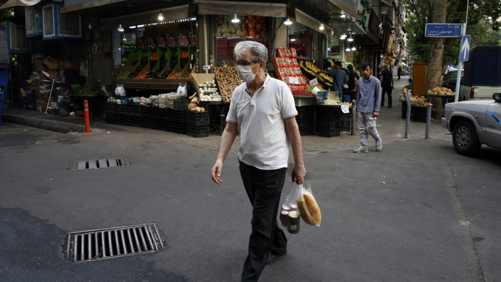 Iran: U toku protesta protiv povećanja cena hrane jedna osoba ubijena