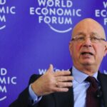 Vučić od danas u Davosu kod svog šefa Klausa Švaba