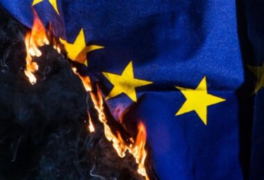 Mihail Hazin: Evropska Unija je osuđena na propast, evo zašto