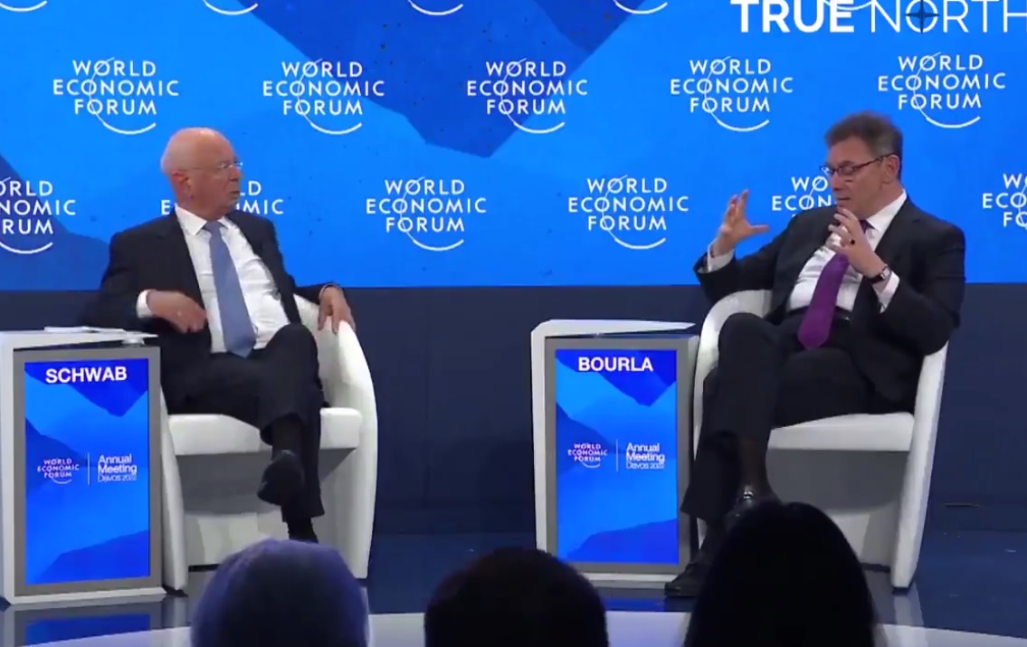 Klaus Švab i direktor Fajzera Albert Bourla u Davosu: Obojica smo meta antivaksera i teoretičara zavere (VIDEO)