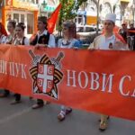 BESMRTNI PUK marširao NOVIM SADOM! Manifestacija održana u čak 13 gradova Srbije (VIDEO)