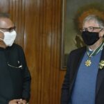 Zemlja eksperimenata! Dok se pakistanski narod buni VRH VOJSKE na vezi sa Bil Gejtsom