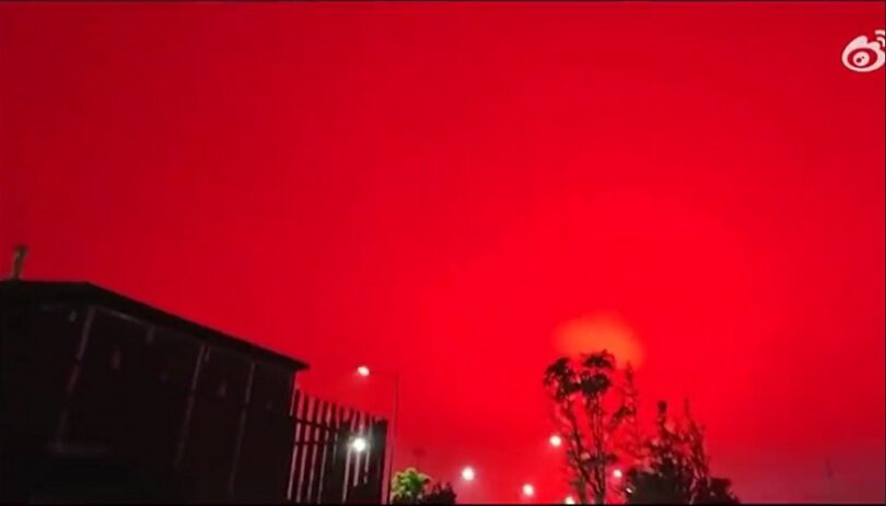 POGLEDAJTE! Nebo potpuno pocrvenelo iznad grada u blizini Šangaja (VIDEO)
