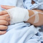 Dečak iz Čačka koji je oboleo od nepoznatog virusa jetre mora na transplantaciju