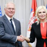 CIA Američki ambasador u Srbiji Kristofer Hil: Za Srbiju postoji samo jedan put a to je Zapad