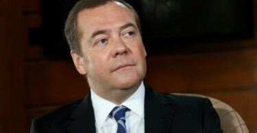 Medvedev: Zapadne sankcije „samopovređivanja“ znače kolaps dominacije SAD u svetu