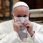 PAPA FRANJO VS ISTINA: Ovo je doba lažnih vesti i kolektivnog praznoverja- mnogo se veštičarenja proširilo