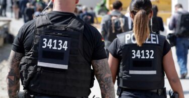 Nemačka se suočava sa velikim brojem HITLEROVIH obožavatelja unutar policije i vojske- Istraga u toku