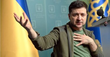 Zelenski zahvalan neonacistima iz Azova, tvrdi da Ukrajina jedva da ima ekstremiste