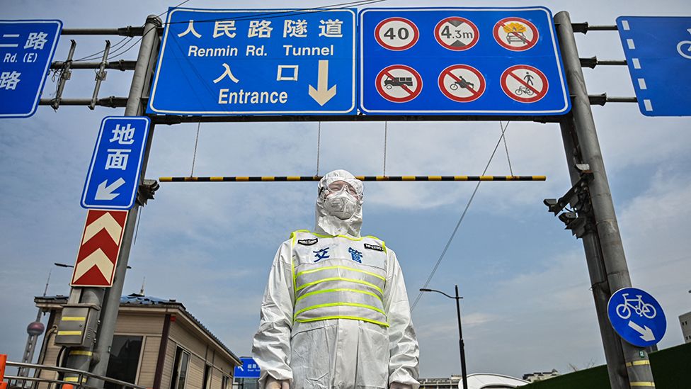  HIT! Nakon masovne vakcinacije, masovnog testiranja i zaključavanja Šangaja Kinezi ponovo zaključavaju i Šangaj i Peking