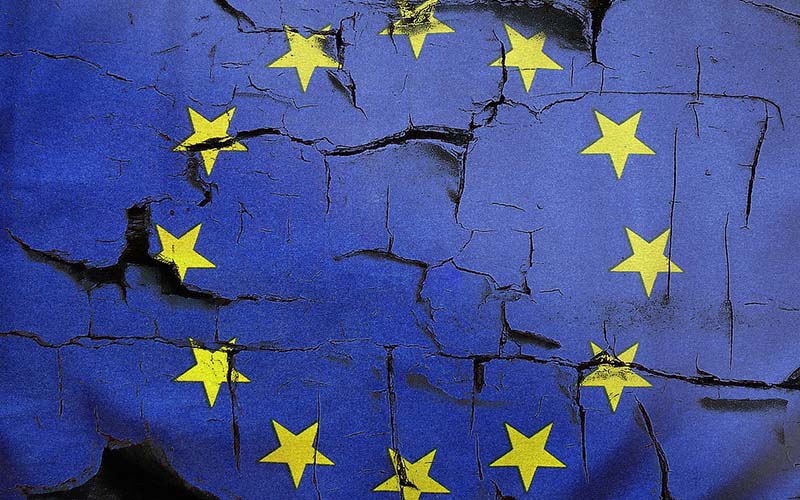  Blumberg i Rojters: Novi plan EU neće spasiti evrozonu od KOLAPSA