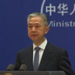 Kineski ministar spoljnih poslova: Asanžov tretman razotkriva zapadnjačku slobodu štampe i njihovo LICEMERJE