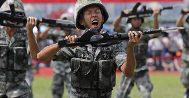 Kineska vojska u pripravnosti nakon što je uočen američki avion nad Tajvanskim moreuzom