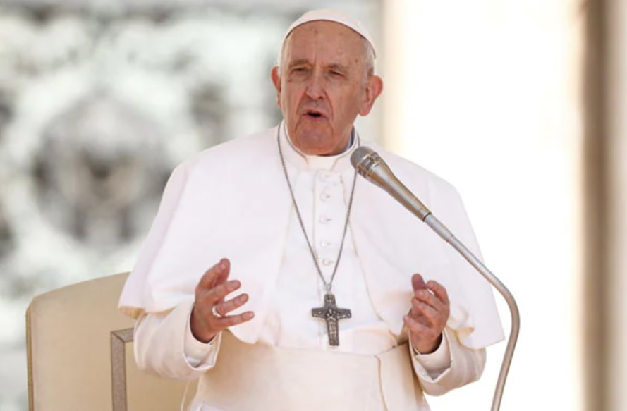  Papa: Treći svetski rat je već počeo! Spoljni interesi guraju Ukrajinu u sukob