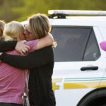 Još jedan krvavi dan u Americi! Pucnjave i ubistva na parkingu crkve i na groblju