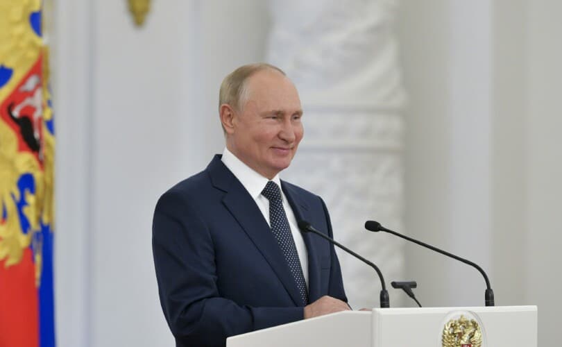  Zapadni mediji: Vladimir Putin ima toliko novca da može zaustaviti gas za EU