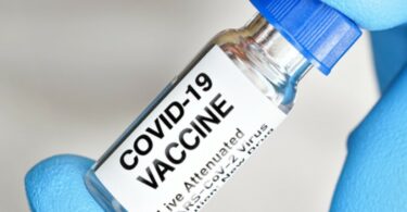 Danski zdravstveni zvaničnik: Greška je preporučivati vakcine protiv COVID-19 za svu decu