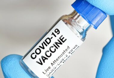 Danski zdravstveni zvaničnik: Greška je preporučivati vakcine protiv COVID-19 za svu decu