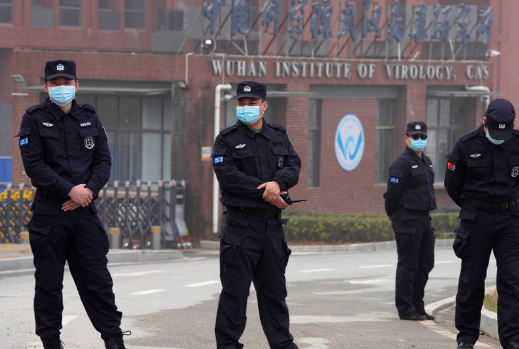  Kinezi zapenili od besa nakon što je iz SZO-a rečeno da treba nastaviti istragu mogućeg CURENJA VIRUSA IZ Vuhanske laboratorije