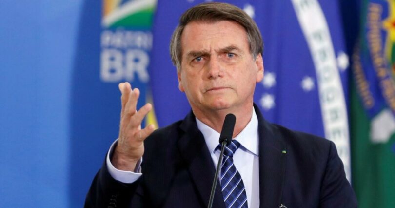 Predsednik Brazila Bolsonaro kod Takera Karlsona otkrio sve o COVID-u, vakcinaciji i ugovorima za FARMAKOMAFIJOM