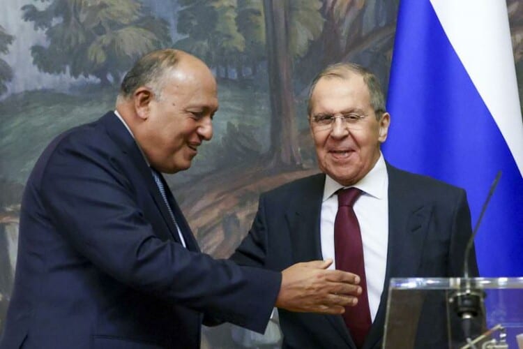  Vašington očajan: Amerika sada moli strane diplomate da se ne fotografišu sa Lavrovom