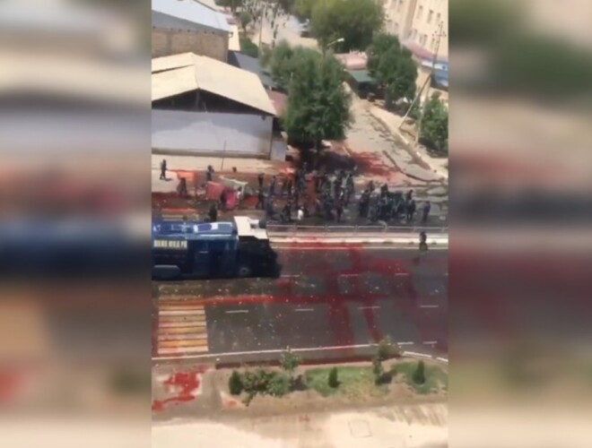  Krvave ulice u Uzbekistanu! Masovni protesti rezultirali brutalnim nasiljem i mnogobrojnim žrtvama (VIDEO)