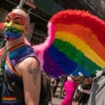 Rođak Predraga Kona?! Sorošev radnik Sebastijan Kon krivi vlasti jer je zakačio MAJMUNSKE BOGINJE