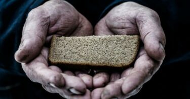 Šta se desi kada glad zakuca na vrata?! EU ublažava sankcije Rusiji kako bi se omogućila trgovina hranom i đubrivom