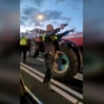 Pogledajte! HOLANDSKA POLICIJA puca na poljoprivrednike koji protestuju zbog KLIMATSKE AGENDE (VIDEO)