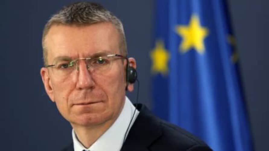  Ministar spoljnih poslova Letonije: EU bi trebalo da zabrani ulazak svim Rusima