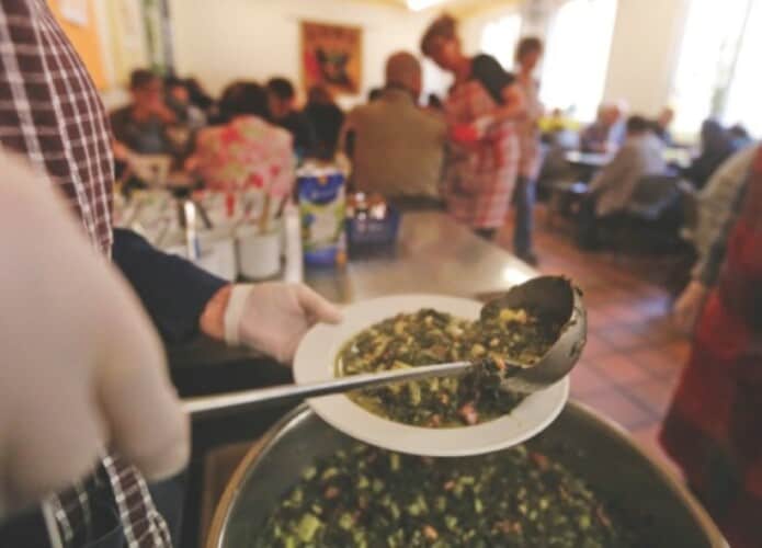  Broj ljudi koji koriste narodnu kuhinju u Nemačkoj premašio dva miliona