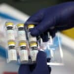 SZO priznaje da je svako ko primi vakcinu protiv majmunskih boginja deo „kliničkog ispitivanja“ (VIDEO)