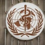 SZO sa novom panikom! Pozvali građane da sami sebi uvode mere ukoliko su njihove države ukinule restrikcije